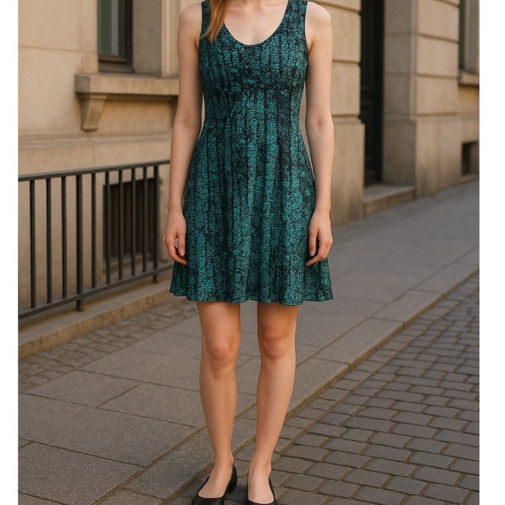 NWOT Tricotto Green V-neck Sleeveless Dress